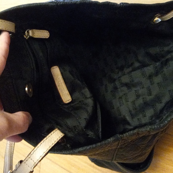 Michael Kors black bag. Used. - Picture 4 of 6